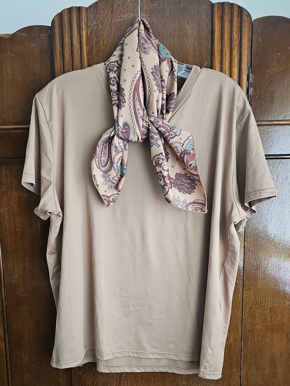 Sterling Kreek Short Sleeve Tee with Paisley Wild Rag